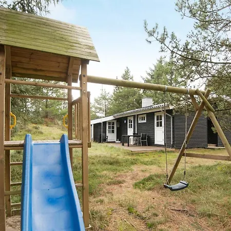 Three-bedroom Holiday In Romo 12 *